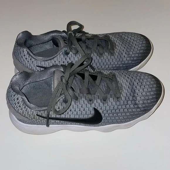 Gray Nikes, Size 4 youth, excellent condition - Picture 2 of 8